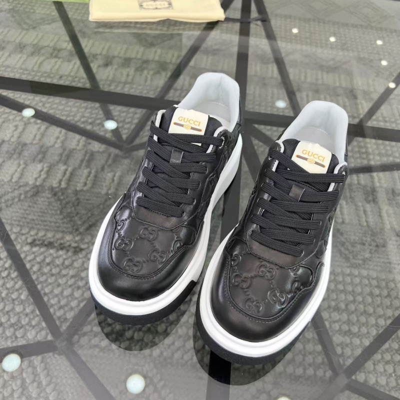 G*u*i casual shoes